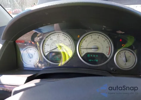 2010 Chrysler Town & Country Touring Plus z USA, uszkodzony, nr VIN 2A4RR8DX3AR368208